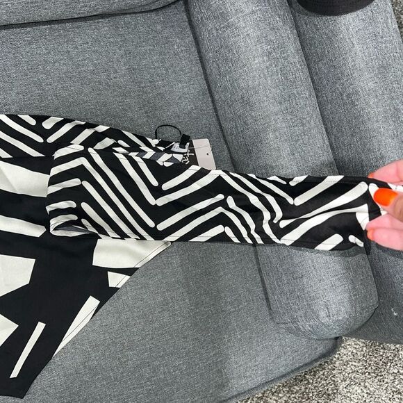 Pitaya Strapless Handkerchief Crop Top Size S NWT - Picture 2 of 3